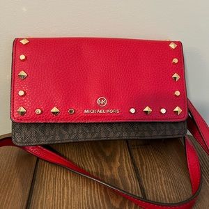 Michael Kors Small Logo Smart Phone Convertible Crossbody